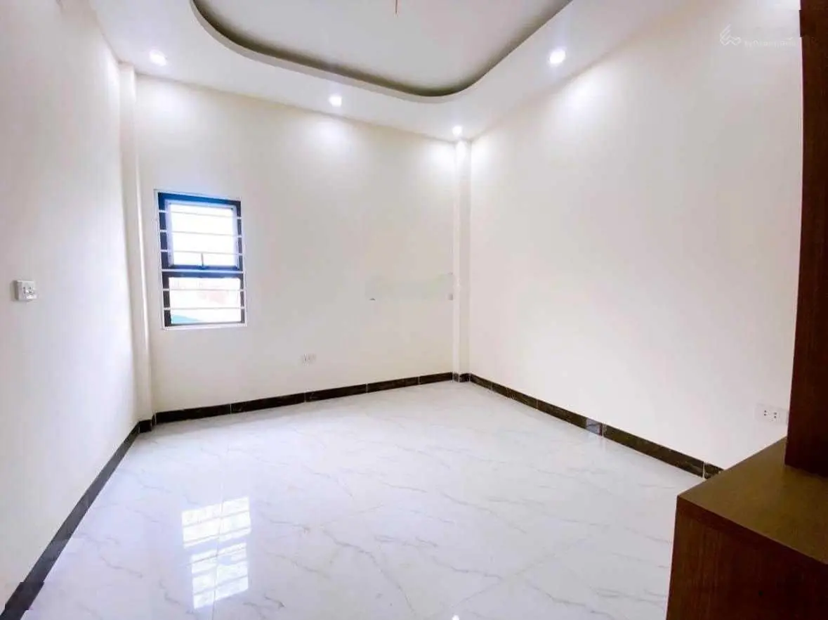 Cc mở bán 5 căn phố Giang Chính cách cầu Mai Lĩnh 600m, giá chỉ 2.15 tỷ, 40m2