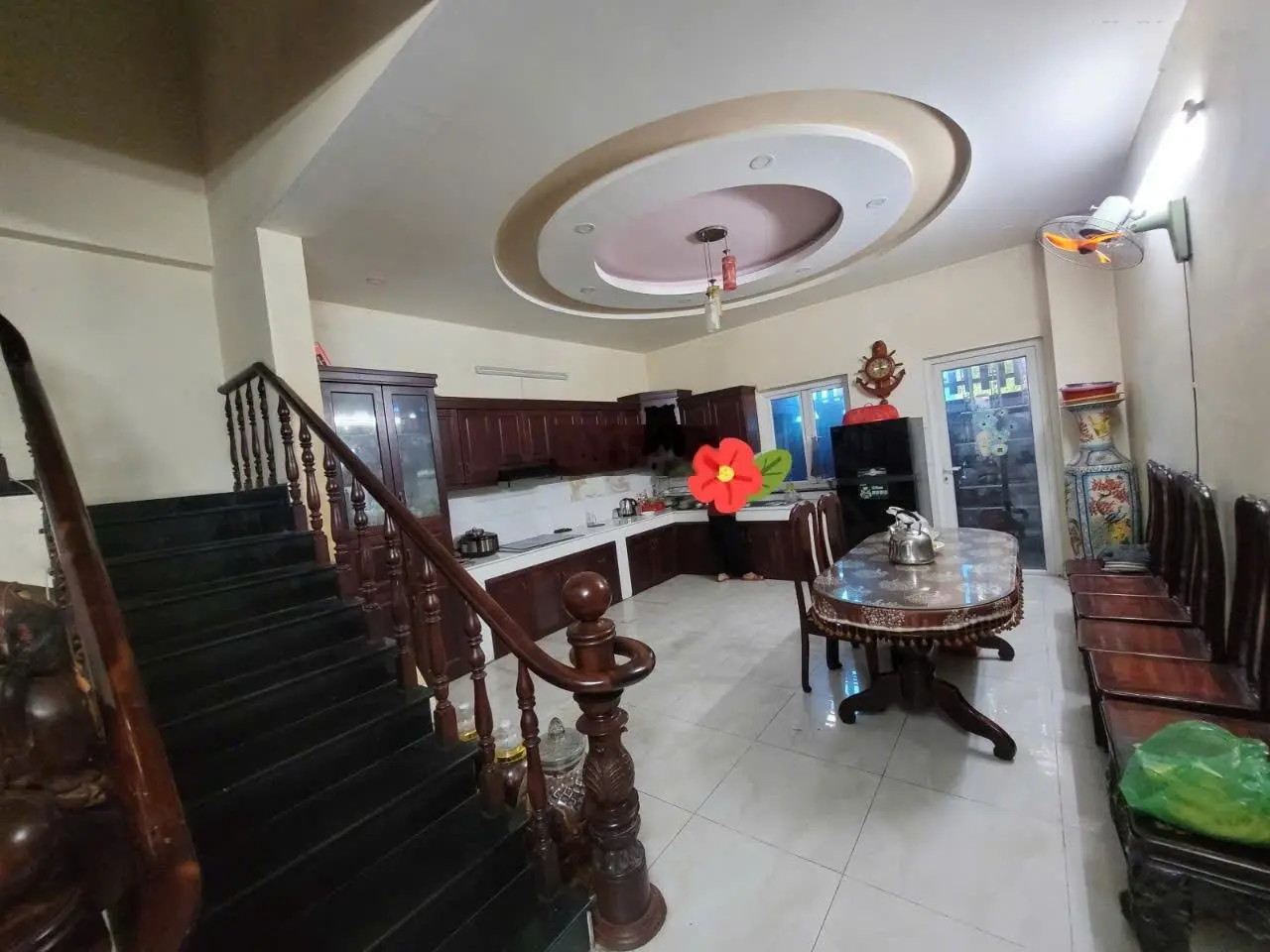 Bán nhà 4 tầng, gần Vincom Lê Văn Việt, ngay Ngã Tư Thủ Đức, giá 9 tỷ