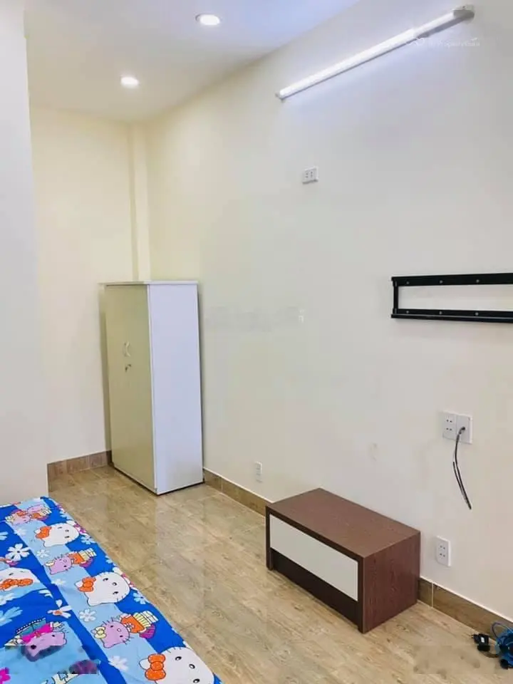 Bán nhà 6 lầu 7 phòng ngủ mặt tiền đường số Quận 4