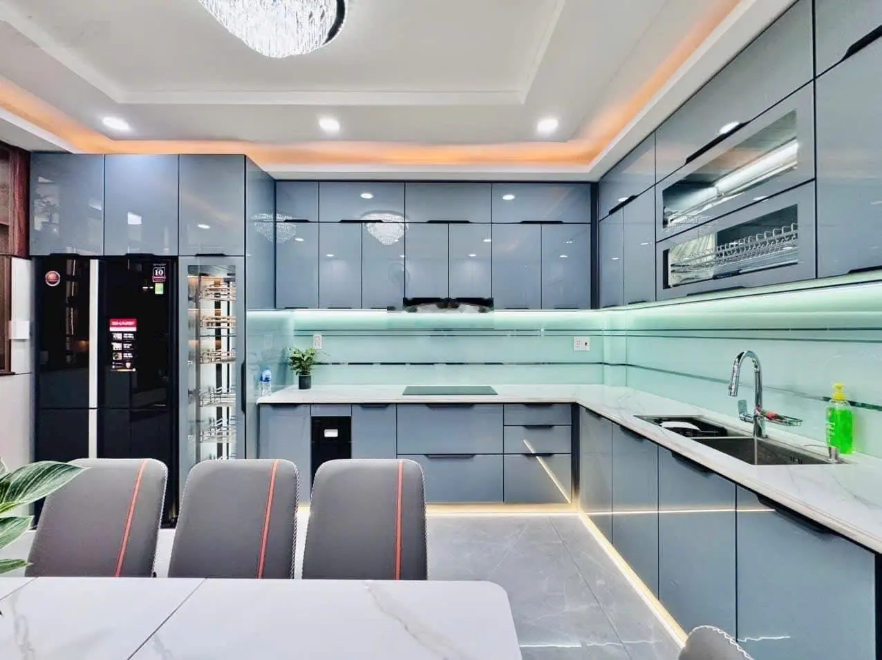 Chính chủ cần bán nhanh nhà đẹp Nguyễn Văn Nghi- GV. DT: 64m2. GIÁ 3TỶ560. Cho thuê 18tr/th. Sổ sẵn