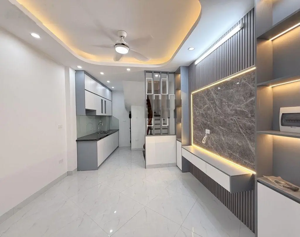 Bán nhà Thanh Bình 5 tầng đẹp ngõ thông ,gần đường oto tránh ,trung tâm Mỗ Lao gần làng Việt Kiều