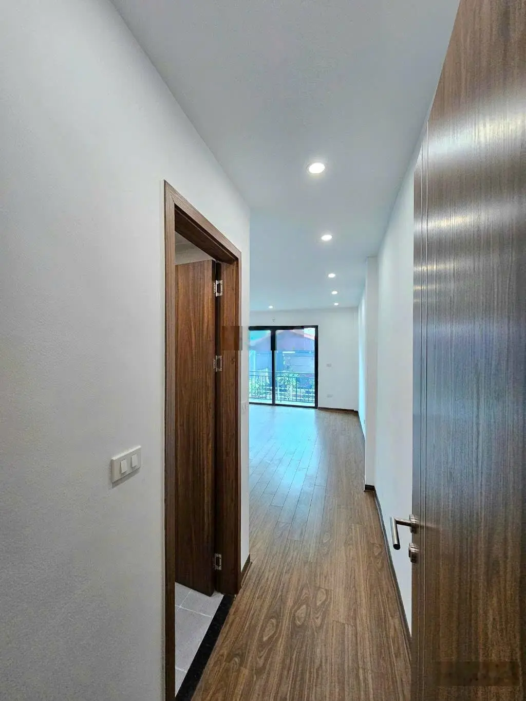 Bán nhà 50m x 6 tầng, lô góc 2 mặt thoáng, thang máy cao cấp, ô tô vào nhà phố Kẻ Tạnh, giá 9.45 tỷ