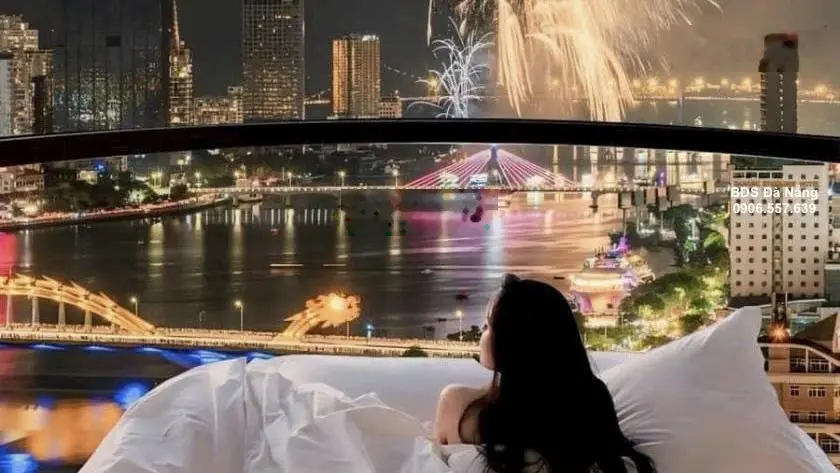 Bán căn hộ 2 PN nằm ngay cầu Rồng, suất ngoại giao rẻ hơn thị trường 680 triệu, view sông Hàn, DIFF