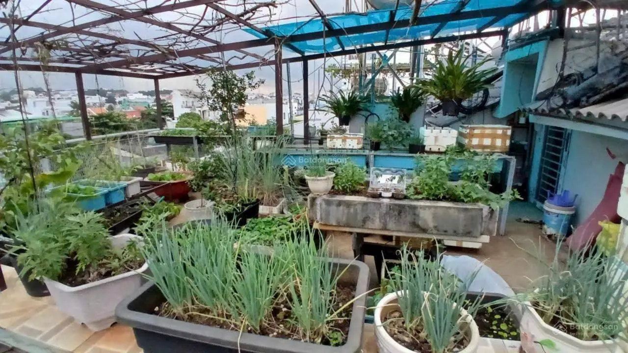 Bán nhà 4 tầng, gần Vincom Lê Văn Việt, ngay Ngã Tư Thủ Đức, giá 9 tỷ