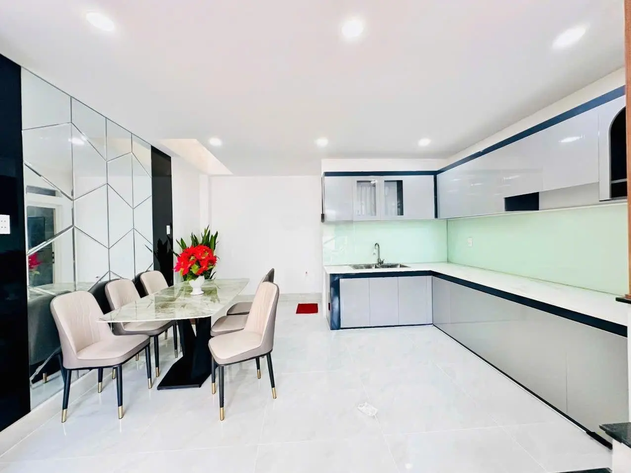 Bán NR 5PN, 5WC, 64m2 tại Hà Huy Giáp, Thạnh Xuân, Q12, TP.HCM, giá 5,15 tỷ