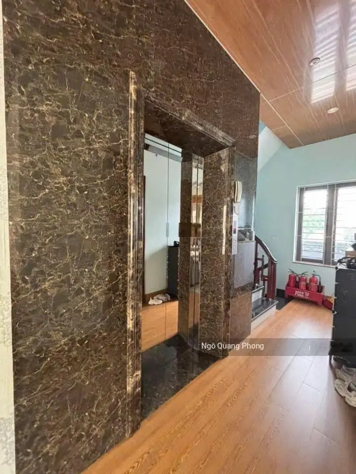 Bán căn nhà víp, giá rẻ nhất, Long Biên