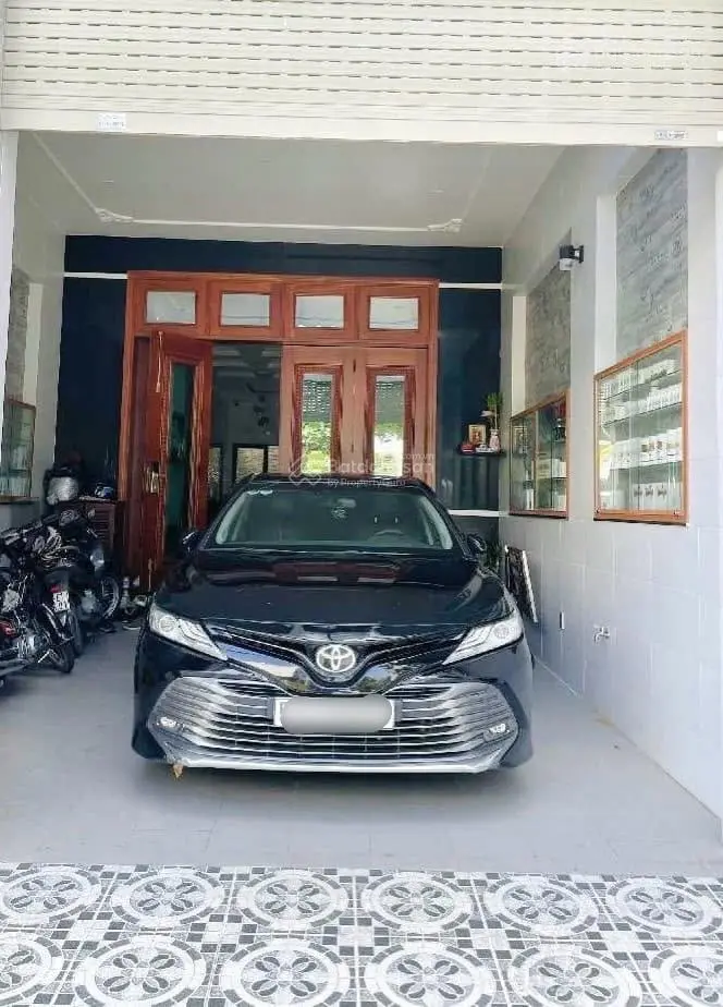Mặt tiền đường 12m- khu phân lô Tên Lửa- 100m2- 5x20- 4pn- 4 tầng- nội thất xịn sò- ở và kinh doanh