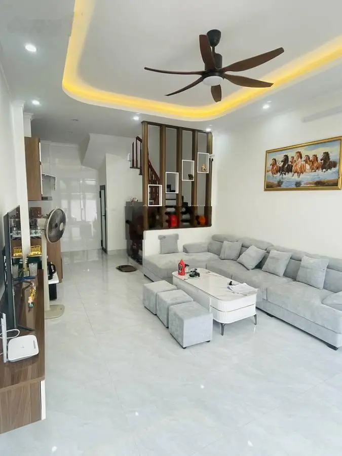 Tôi cần bán nhà 5 tầng 32m2 Nguyễn Lương Bằng - Đống Đa