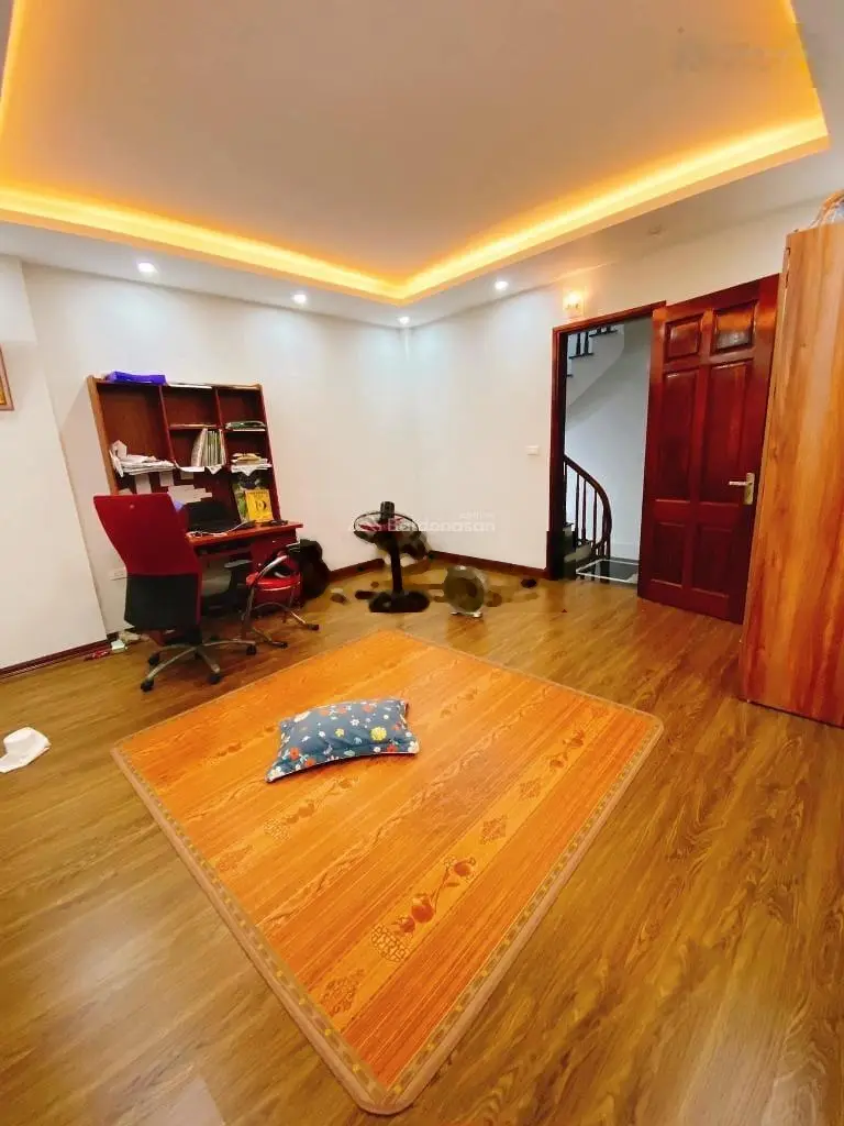 Nhà xây mới 5 tầng Cầu Diễn, 33m2 - 4,05 tỷ, oto đỗ cổng. Diện tích 33m2 x 5 tầng, mặt tiền 4,5m