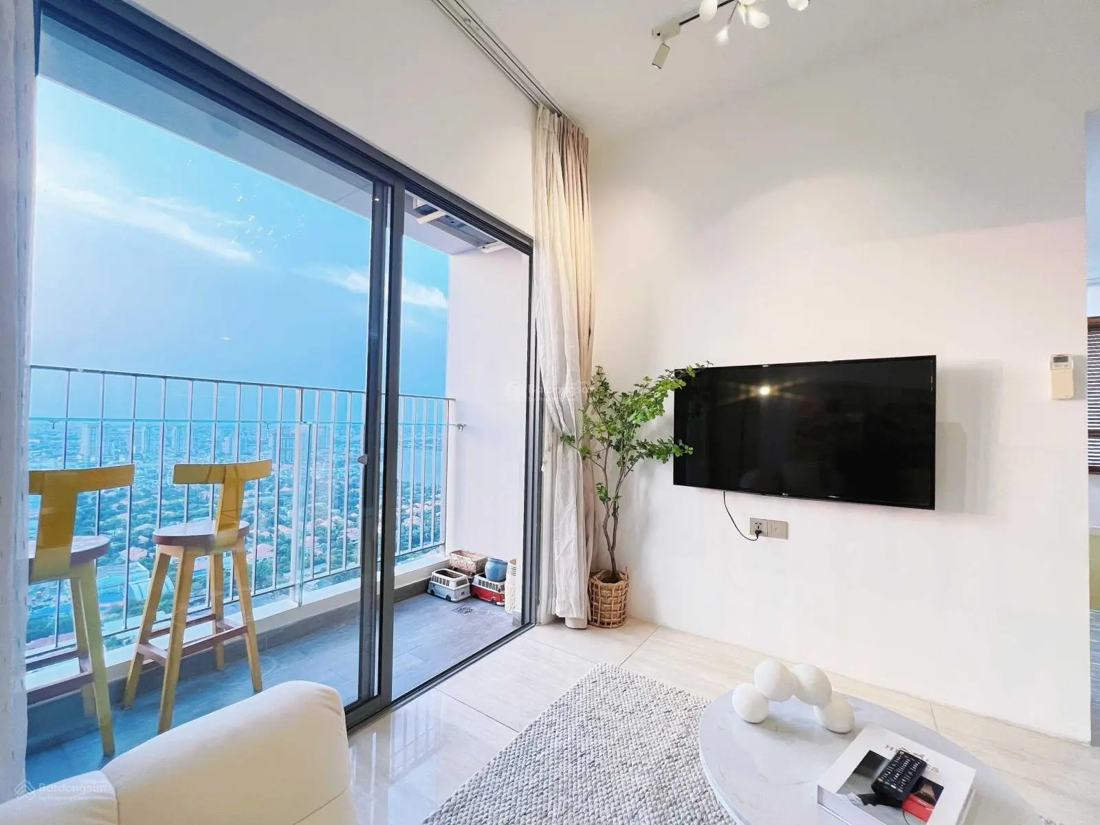 Bán căn hộ 2 phòng ngủ Masteri Thảo Điền - Tầng cao view đẹp nhất dự án - Sinh lời sẵn 21tr/tháng