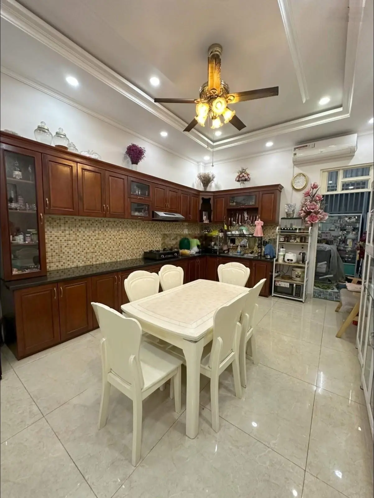Siêu phẩm nhà đẹp - kts thiết kế - mặt tiền hxt tránh 10m thông kinh doanh -hiệp bình phước-