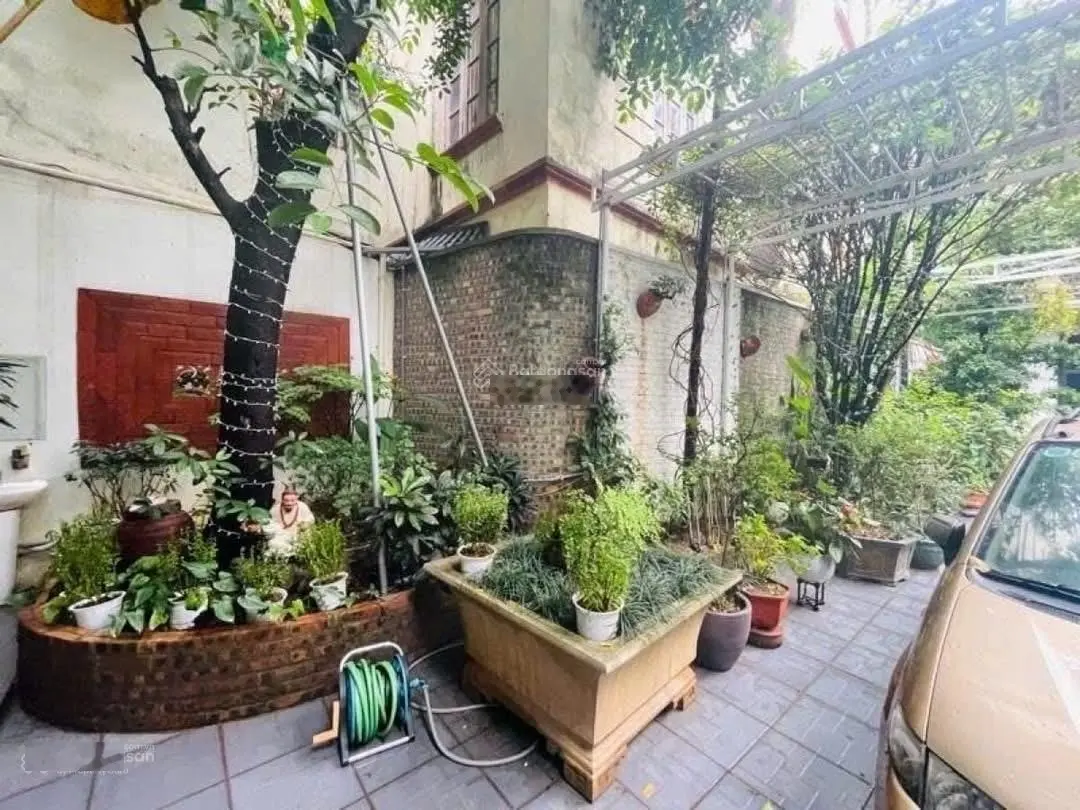 Bán nhà biệt thự đường đội cấn, 93 tỷ vnd, 375m2, phù hợp kinh doanh
