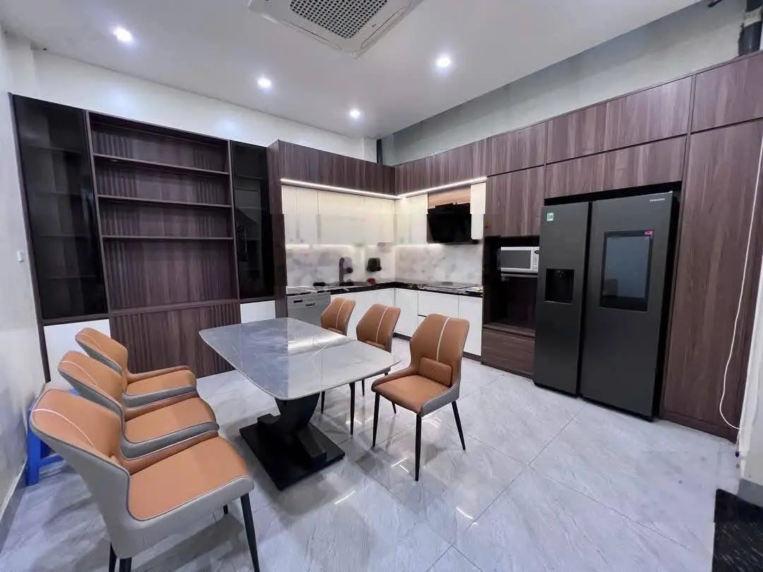 Chính chủ nhờ bán nhà Nguyễn Khang-60m2-5 tầng -gần phố - giá chỉ 9 tỷ ( Nguyễn Khang - Cầu Giấy