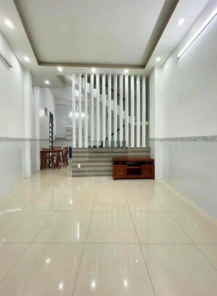 Nhà mới trục chính hẻm 107 Hoàng Văn Thụ- thích hợp mua bán kinh doanh