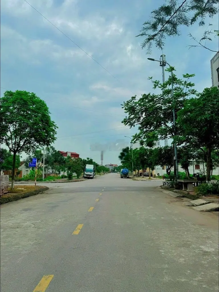 Bán nhanh lô đất trục chính Trần Nhân Tông đường 16m, vỉa hè 6m.