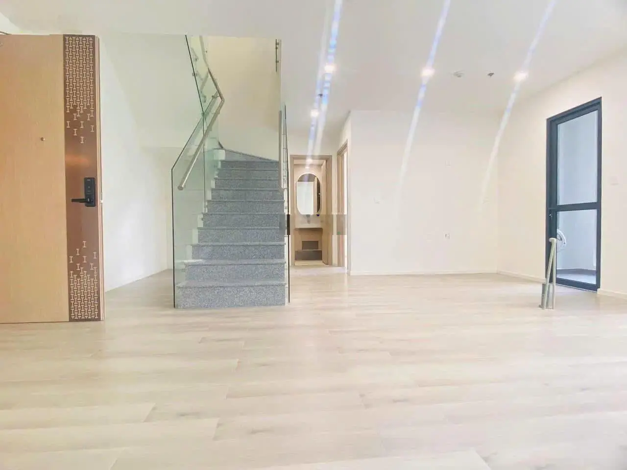 Bán duplex Masteri Centre Point tại Vinhomes Q9 Liên hệ 0828/030/977 em Thiện
