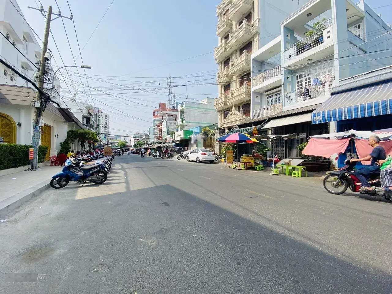 Bán gấp nhà MTKD sầm uất ngay chợ Tân Hương giá chỉ 10 tỷ TL