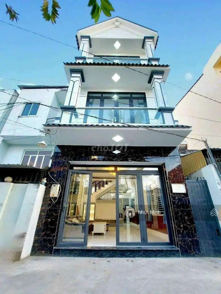 Nhà đẹp Vĩnh Hội Quận 4 - hẻm ôtô -3 tầng -4 phòng ngủ-Diện tích 60m2/2.860 tỷ.Thuê cao 17 triệu/th