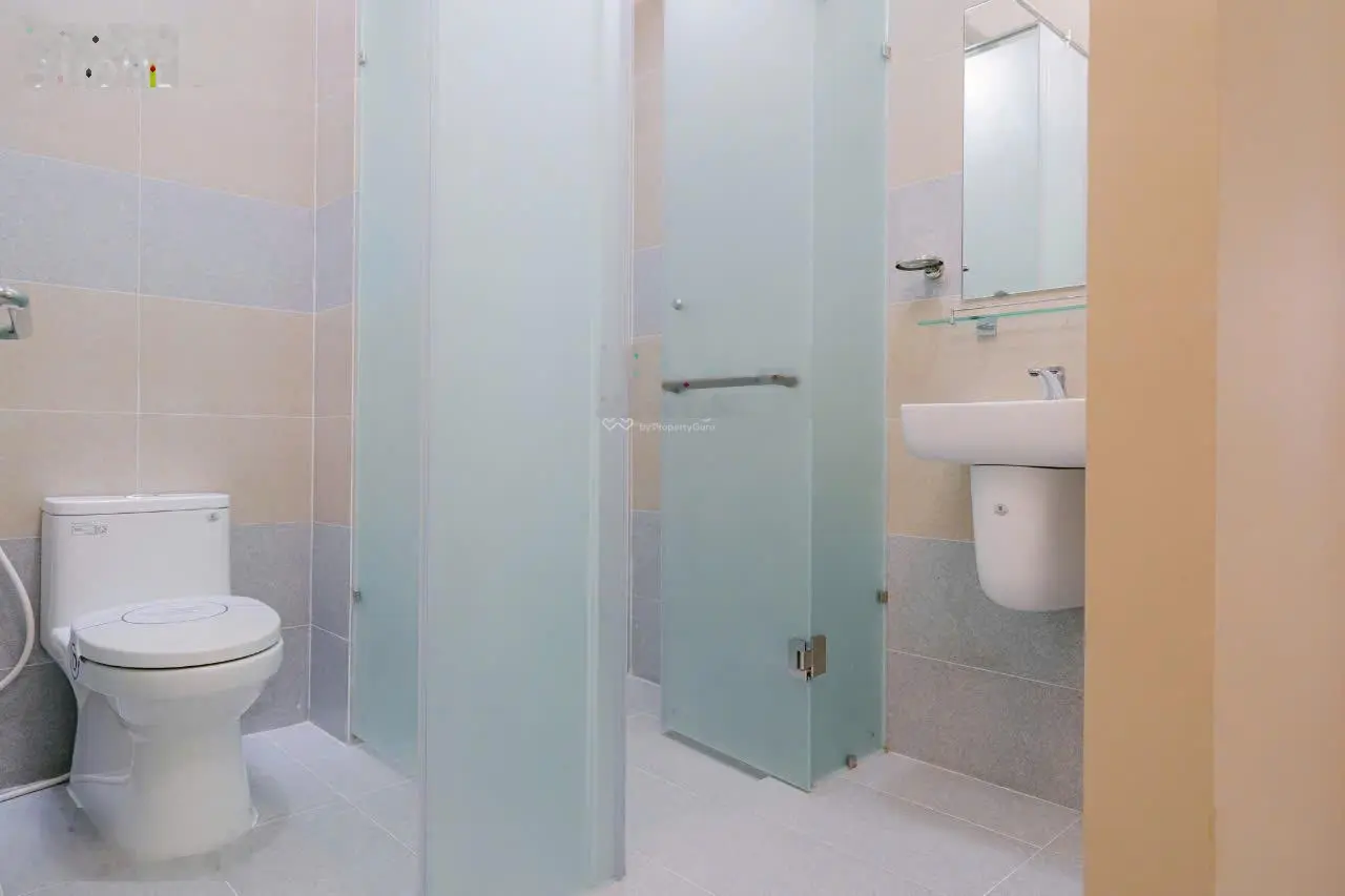 Nhà 3 Tầng TP Thuận An, Bình Dương giá 3,3 tỷ. hoàn thiện 100% sổ sẳn. khu an ninh