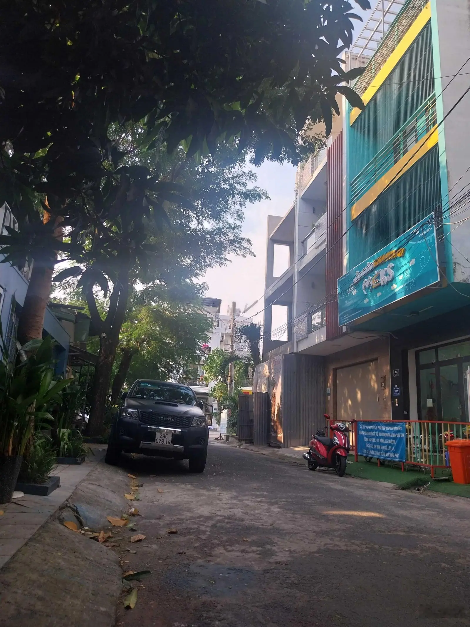 Nhà 5x18,5m, 4 tầng, giá: 13.8ty, KDC Phú Mỹ - Chợ Lớn, đường Phạm Hữu Lầu, Q7