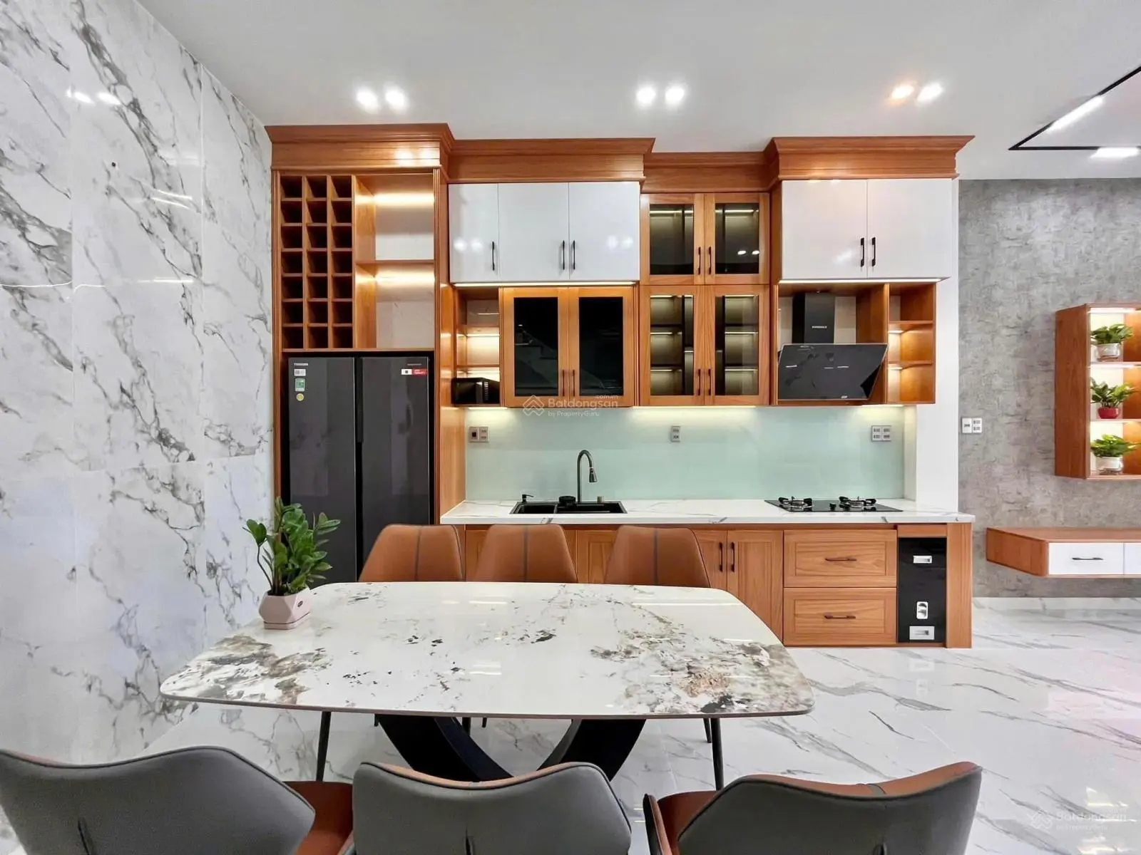 Bán nhà riêng 72m2 tại phố Nguyễn Huy Tự cách biển 350m, giá chỉ 5,09 tỷ