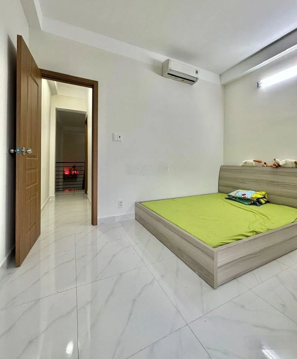 Mua nhà tặng nội thất Đ. Nguyễn Đình Chiểu, P3, Quận 3. Hẻm 4m, DT 32,3m2, Giá 2tỷ030, sổ chính chủ