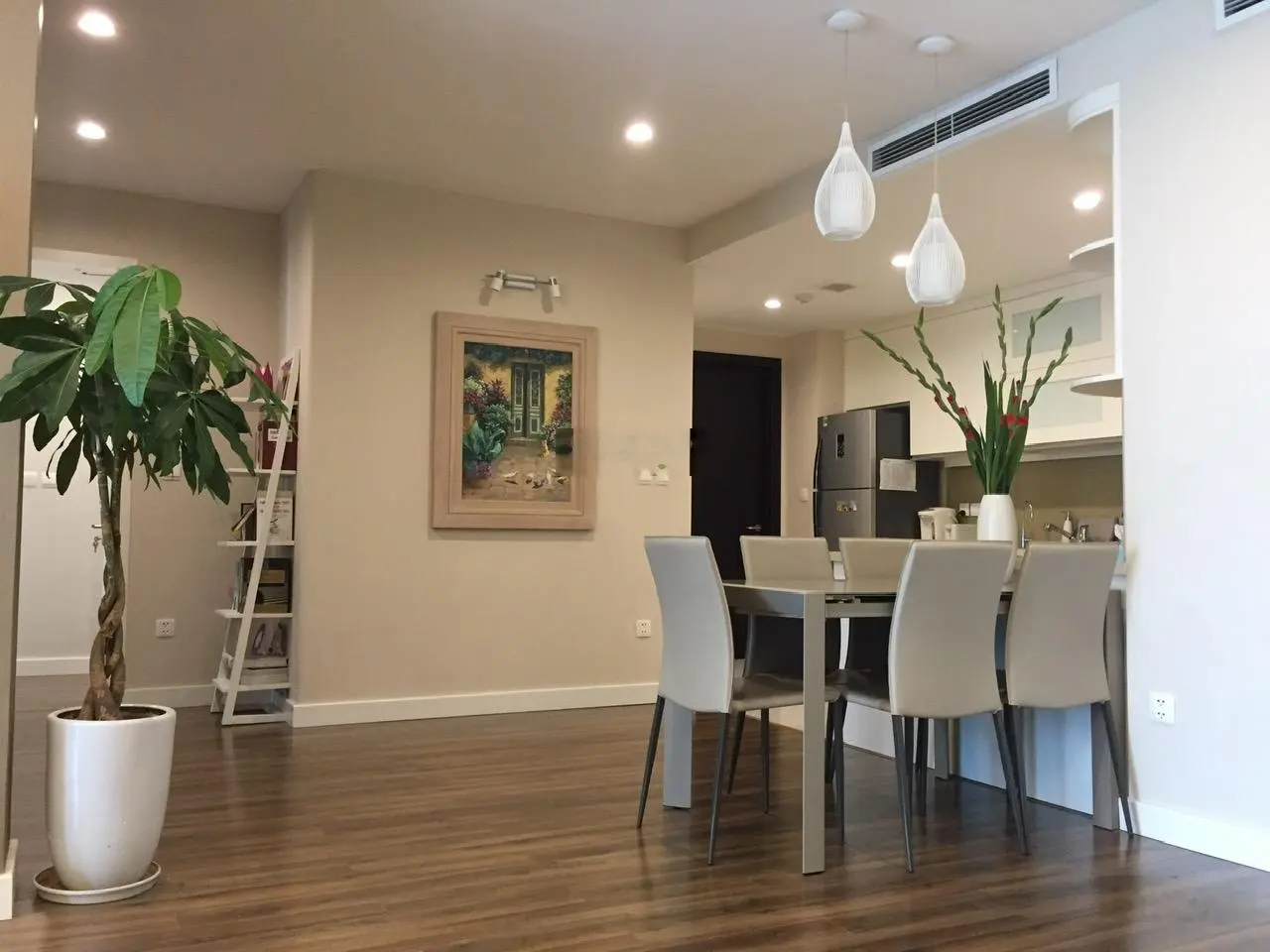 Tôi cần bán nhanh căn hộ cao cấp, hướng thoáng mát tại Mandarin Garden Hoàng Minh Giám