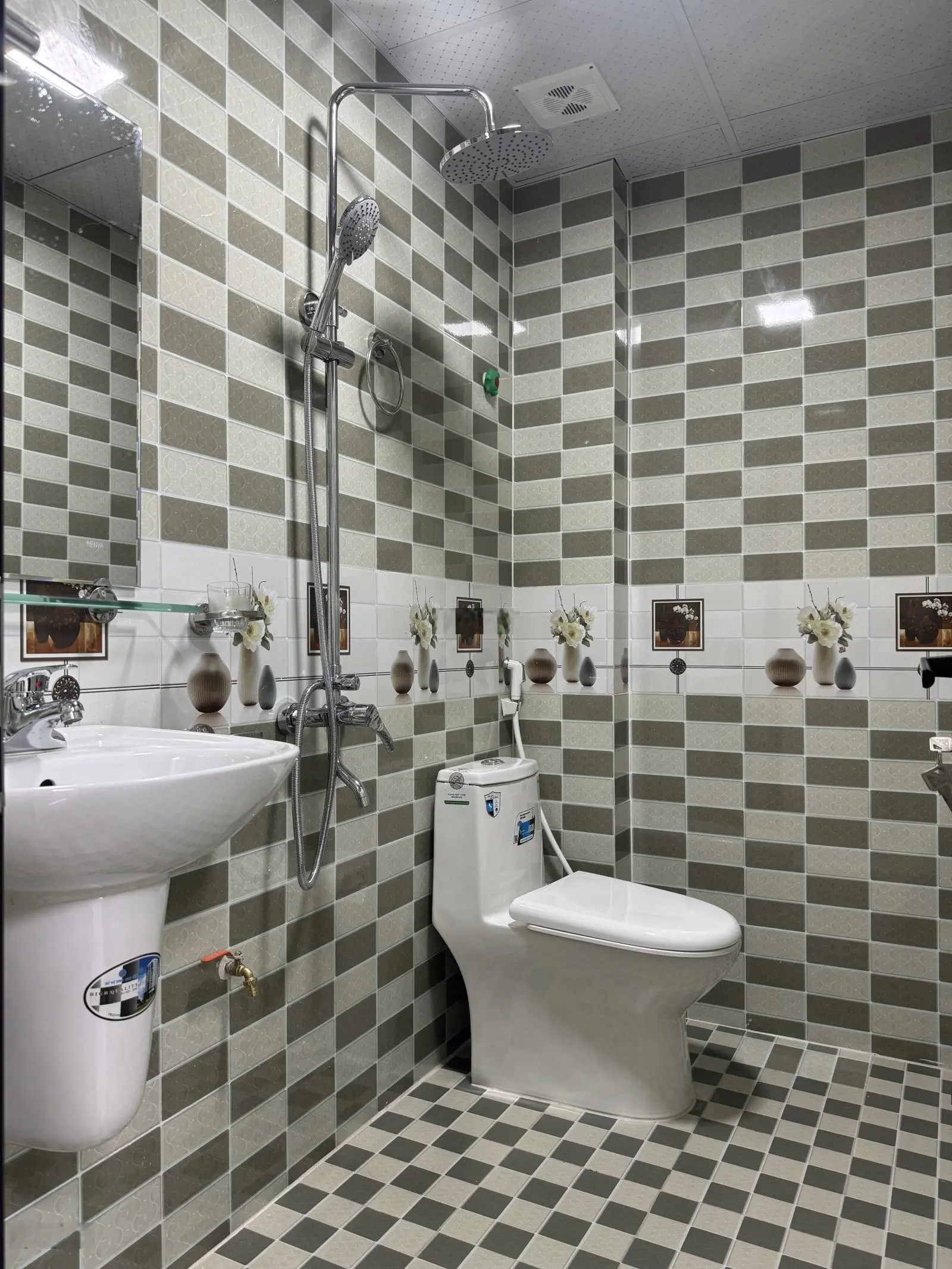 Bán nhà 3 tầng đường Trần Quang Khải, Ninh Sơn, TP Ninh Bình. Thiết kế đẹp, hiện đại, full NT