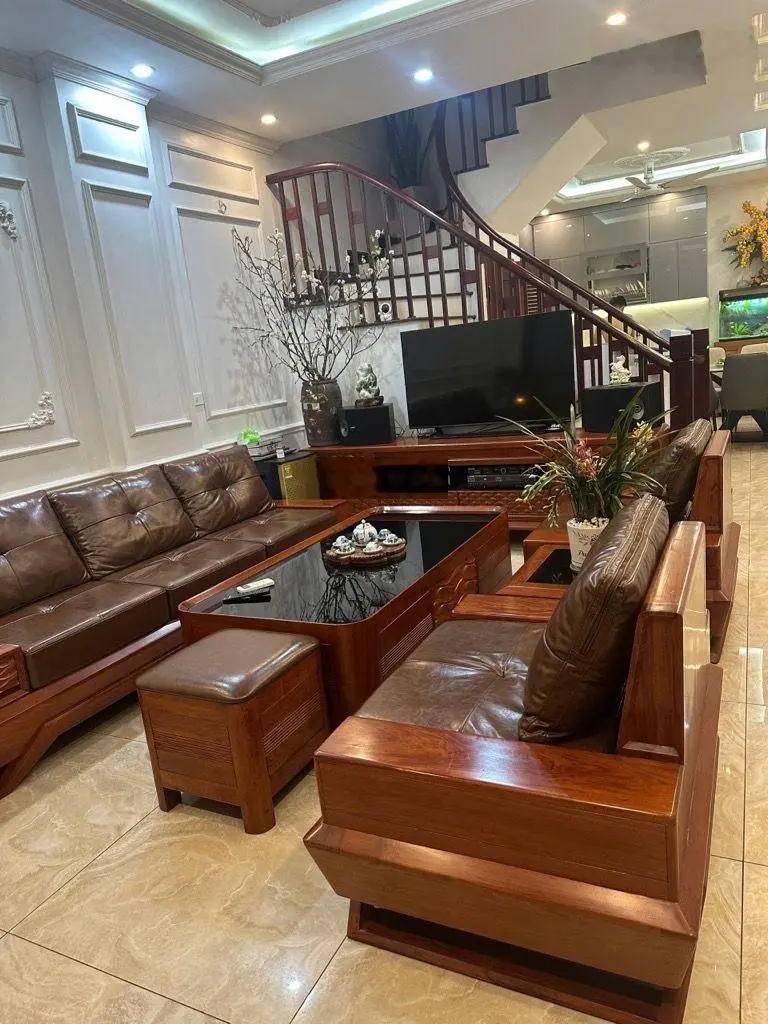 Bán nhà Bồ Đề oto đỗ cổng - full nội thất - 200m trường QT bệnh viện Tâm Anh - đi đâu cũng tiện