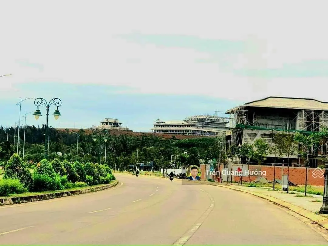 Bán đất mặt tiền đường Biển Hoàng Sa - Mỹ Trà Mỹ Khê rộng 36m, ngang 6m, DT 140m2, sổ hồng trao tay