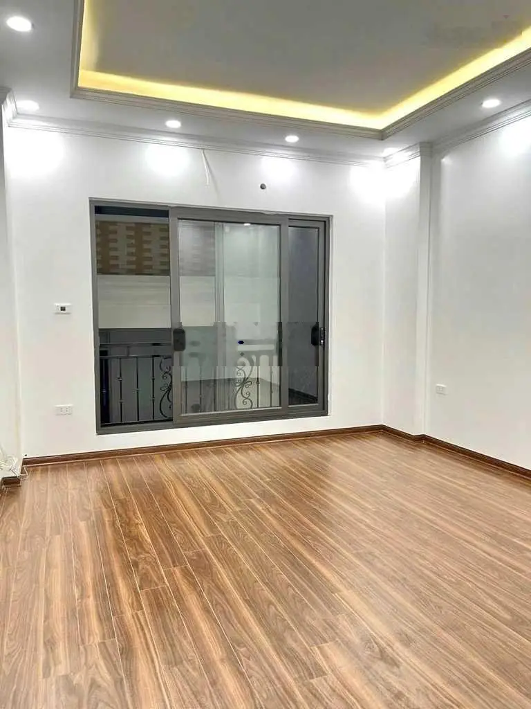 Cực hiếm: Trung tâm. Thanh Trì, kinh doanh, gara, nhà 5 tầng, diện tích rộng 54m2, mặt tiền 5m