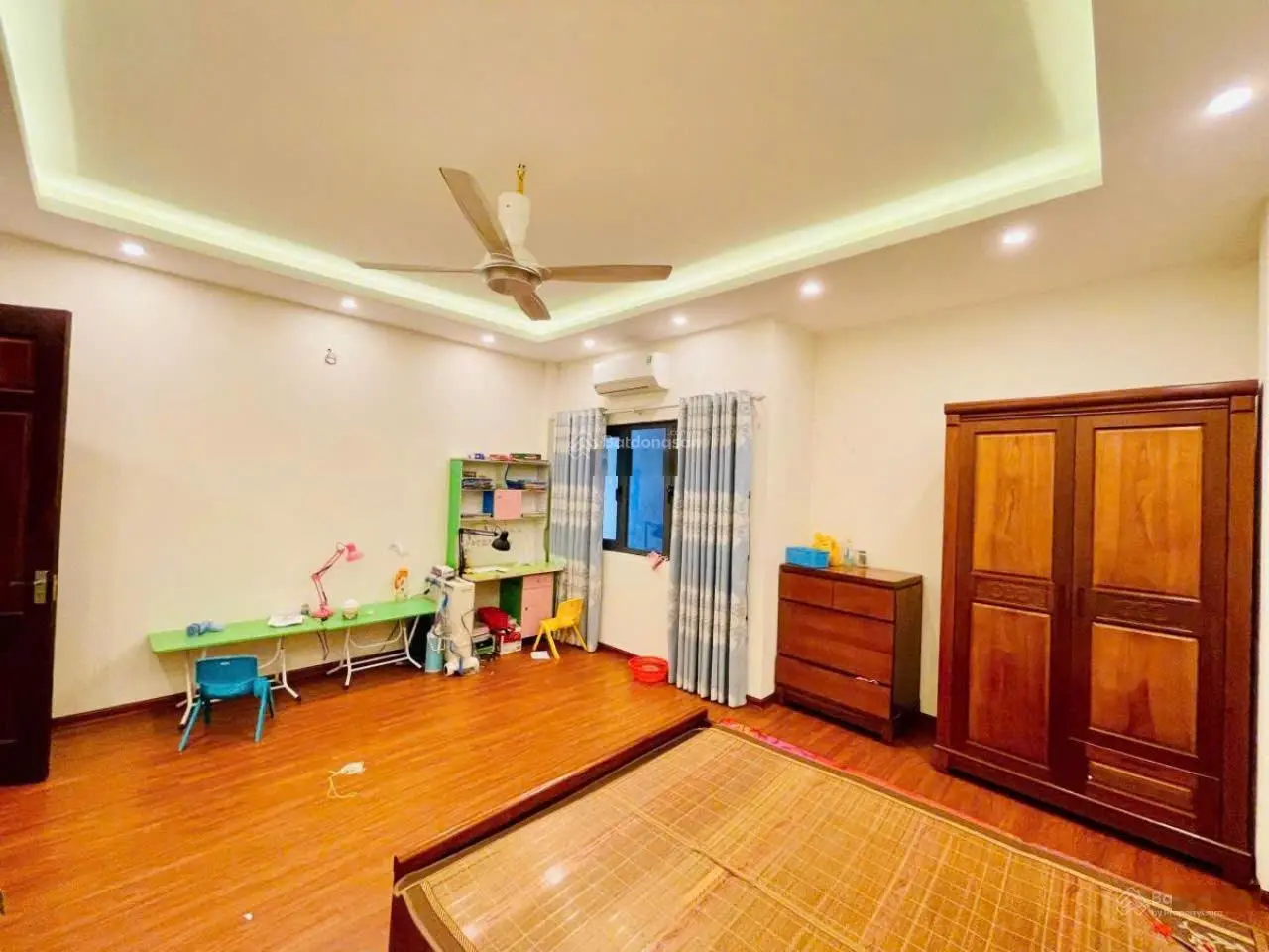 Bán nhà đường 19/5 văn quán hà đông hn dân xây oto đỗ gần dt35 x mt 6x 5t