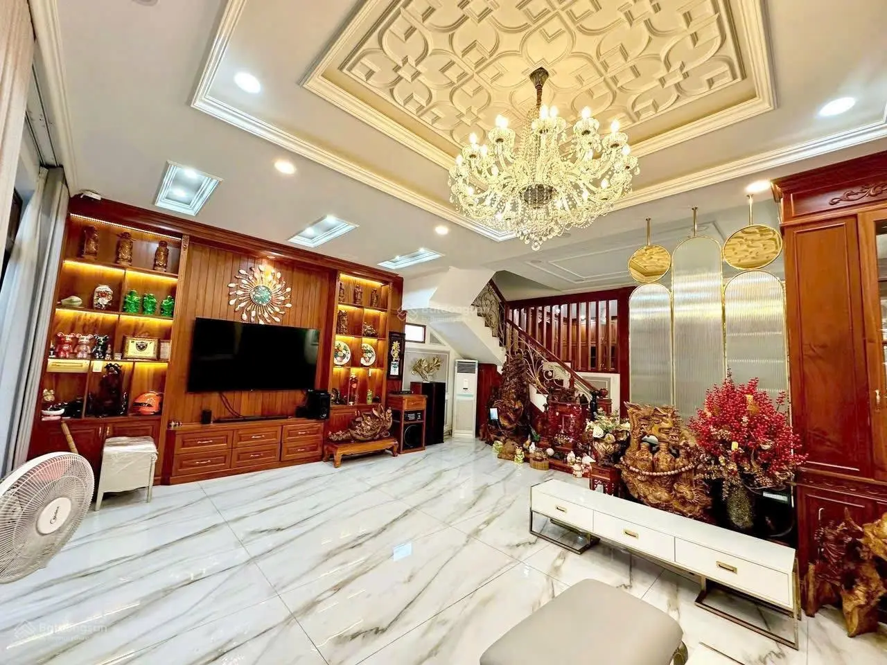 Bán nhà đẹp full nội thất y hình. Nhà 3 tầng, Diện tích: 7x17m. Đường số 12. Giá 16.5 tỷ TL