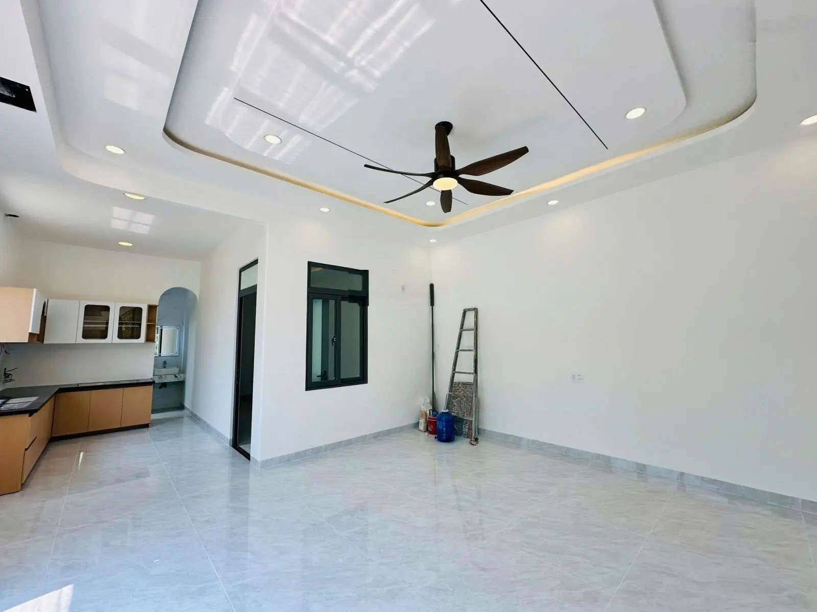 Hàng hiếm - bán căn góc 2 mặt tiền 2 tầng TĐC Đất Lành - Vĩnh Thái, Nha Trang vừa hoàn thiện