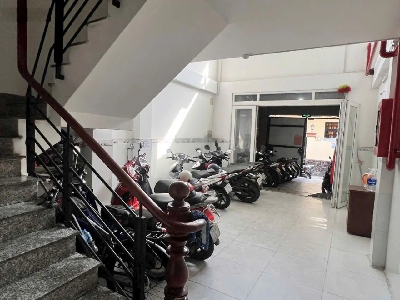 Một siêu phẩm nhà mô hình ktx gần 100m2 , gần hàng xanh - thu nhập 840tr/năm - xvnt, p21, b.thạnh