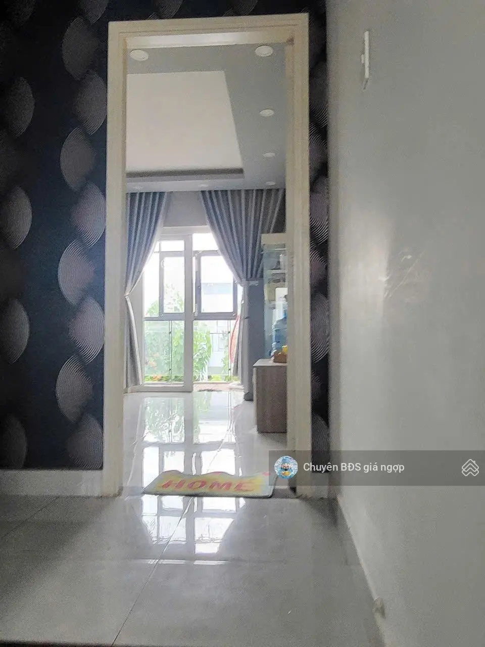 Cực hot! Nhà 1 trệt 2 lầu ngay vòng xoay Phú Hữu Có dòng thu nhập sẵn hàng tháng 12tr/ tháng - SHR