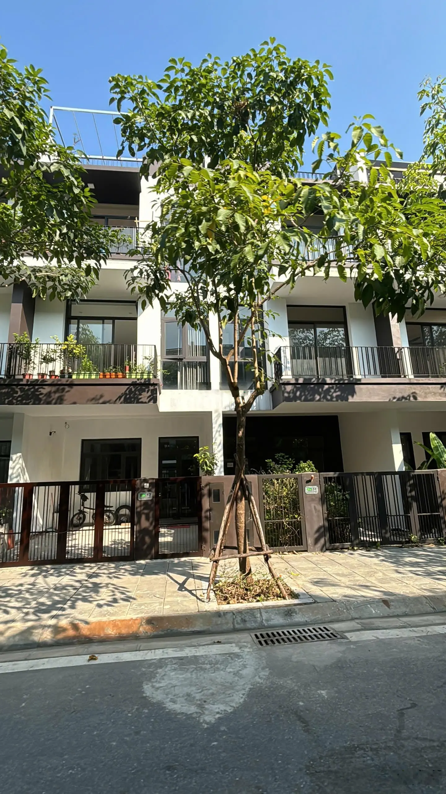 Hà Đô Charm Villas - Liền kề lô góc xẻ khe