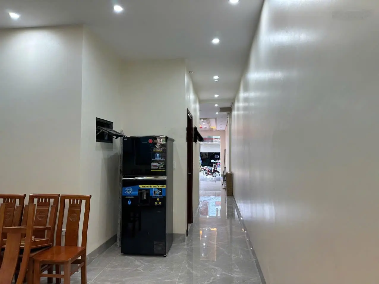 Bán khách sạn mini 20 phòng đường Lý Đạo Thành ngay sát chợ Hoà Đình DT 110m2 MT 5.5m hướng TB