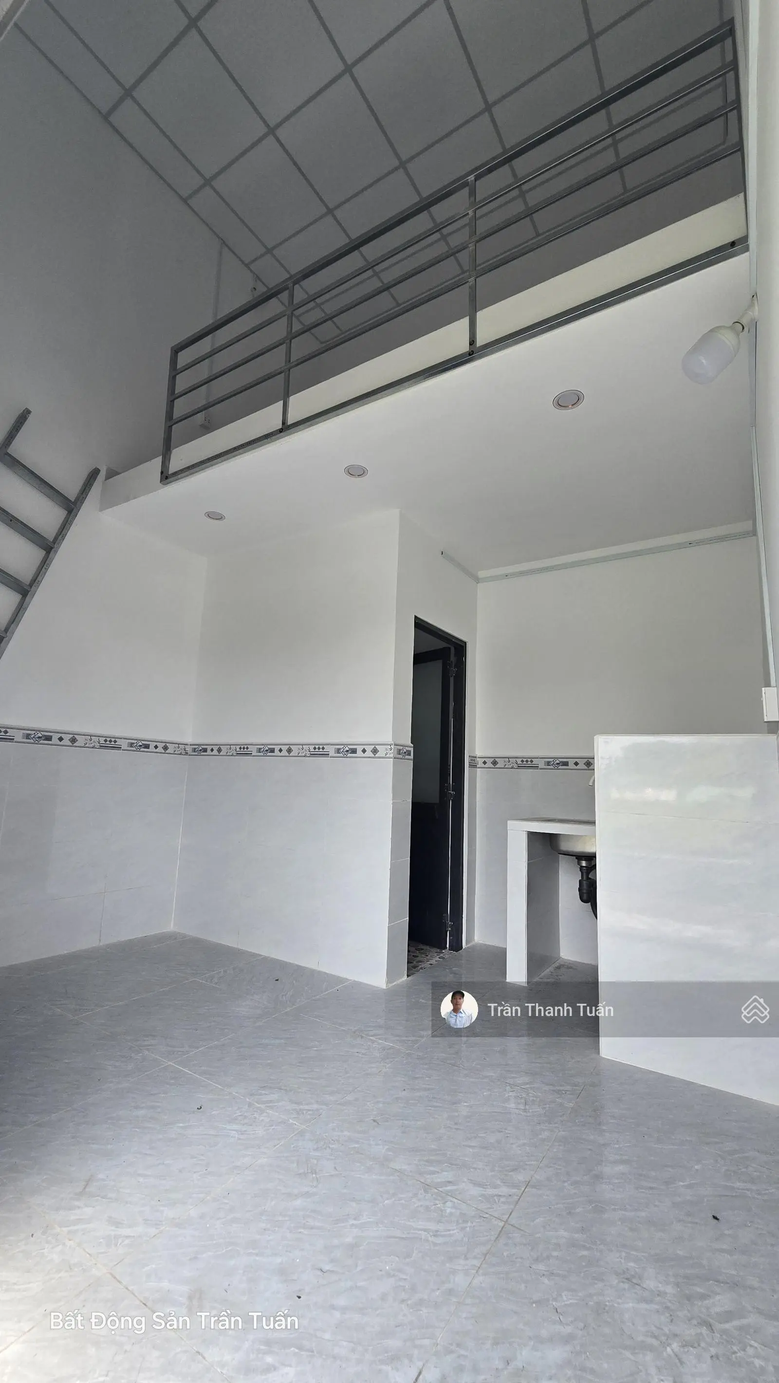 Dãy Trọ Mới Hoàn Thiện, 5x25 gồm 1 căn Lầu và 5 phòng trọ, Mặt tiền đường Nhựa, thu 11,6tr/tháng