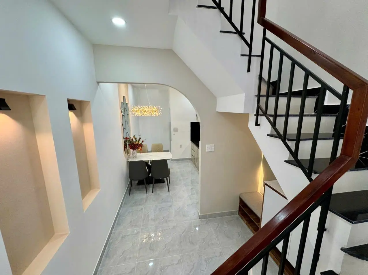Bán nhà mặt phố 5,65 tỷ, 40,5 m2 tại Phường 1, Quận 8, 4PN - 5WC. bao đẹp SH. LH 0866688444