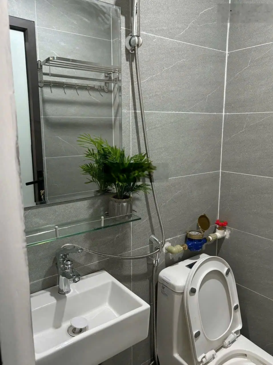 CCMN Đống Đa - 54m2, 16 phòng, dòng tiền 1.3 tỷ/năm - cách phố 30m, gần nhiều trường - 15.8 tỷ