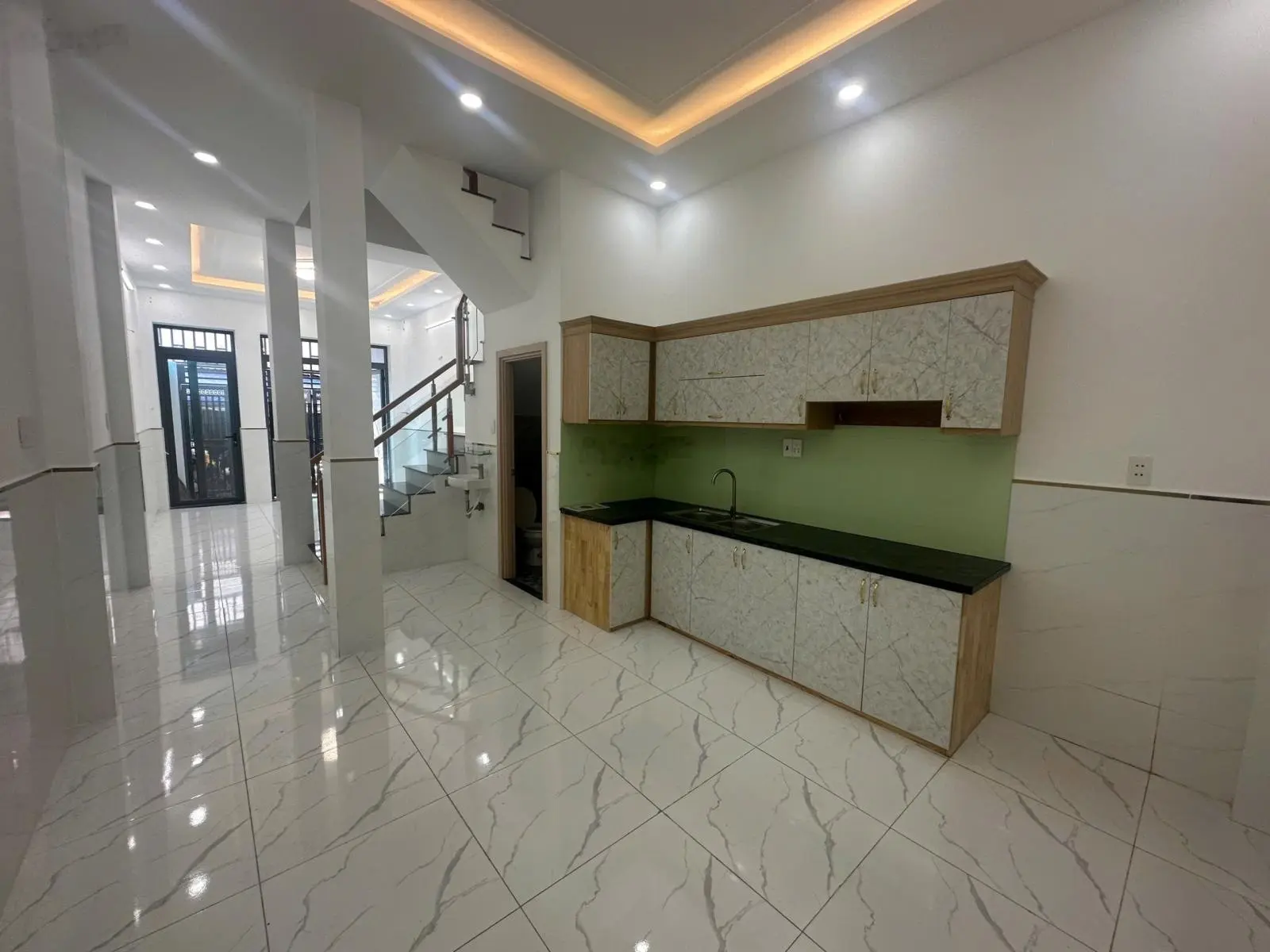 Nhà Sát Aeon TP DT 3,8x15m, có 2 Lầu nhà đẹp 3ty850 TL 3PN 3WC