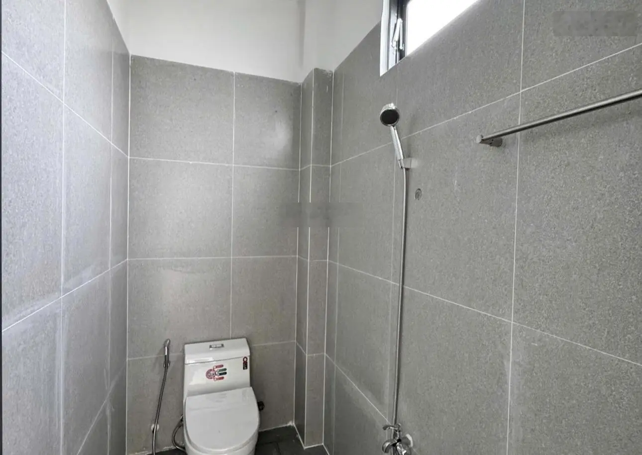 2 cô chú lớn tuổi cần bán gấp trả nợ cho con giá 1tỉ130tr ở gần chợ đầu mối bình điền