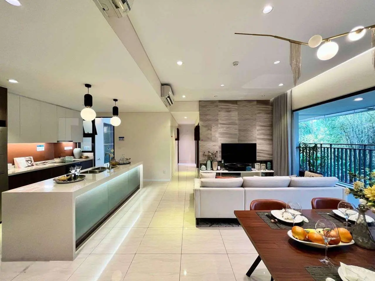 Chính chủ cần bán căn 3 phòng ngủ diện tích lớn nhất dự án 145m2 view sông và Phú Mỹ Hưng