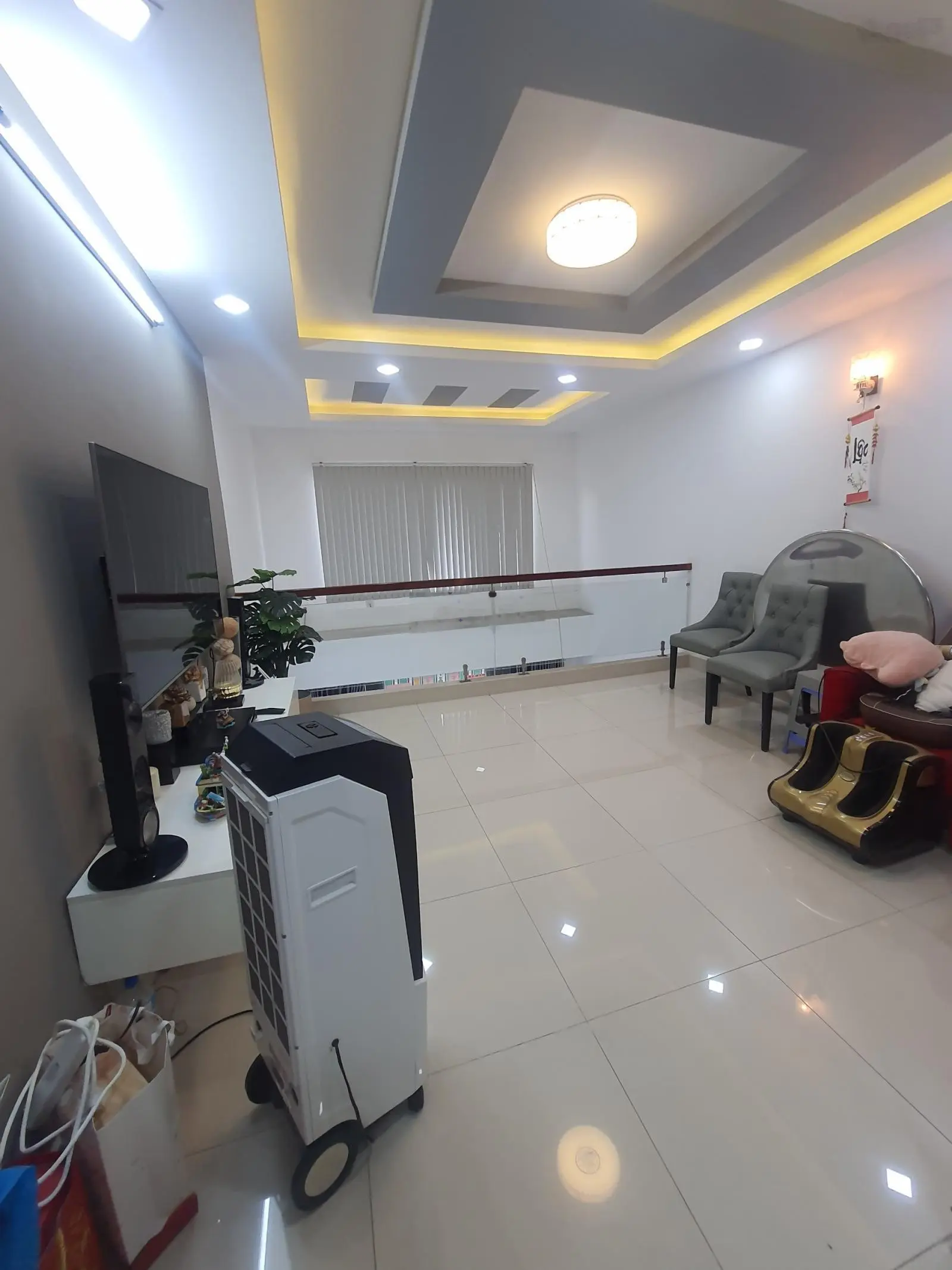 4.1x14m, 4 tầng, nhà đẹp hẻm 6m Hoàng Hoa Thám, gần ĐH Văn Lang, giá 11.5 tỷ