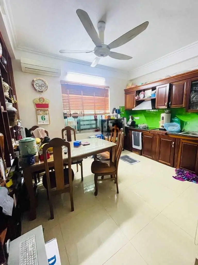 Siêu phẩm Văn Quán kinh doanh sầm uất ngay hồ Văn Quán 50m2 5T chỉ 9,8 tỷ. LH Thổ Công 0931 706 ***
