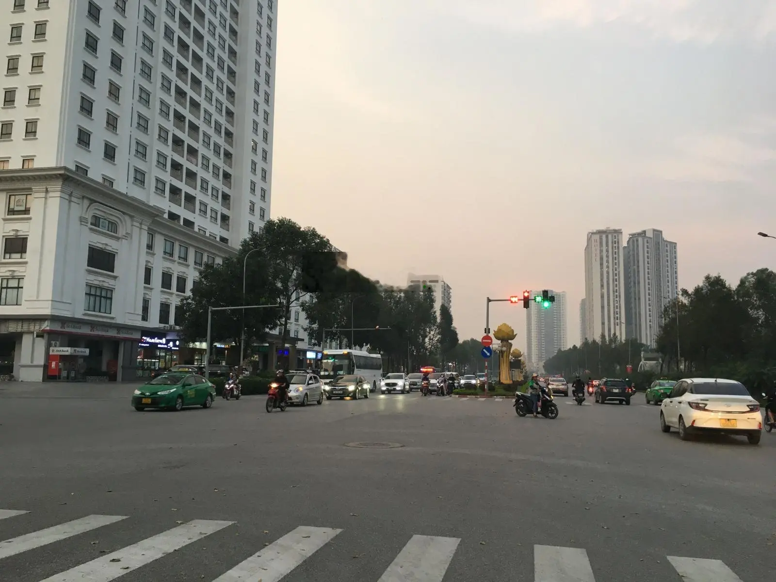 Bán nhà góc mặt phố bố làm to giá rẻ như lô đất giãn dân vùng ven TP Bắc Ninh