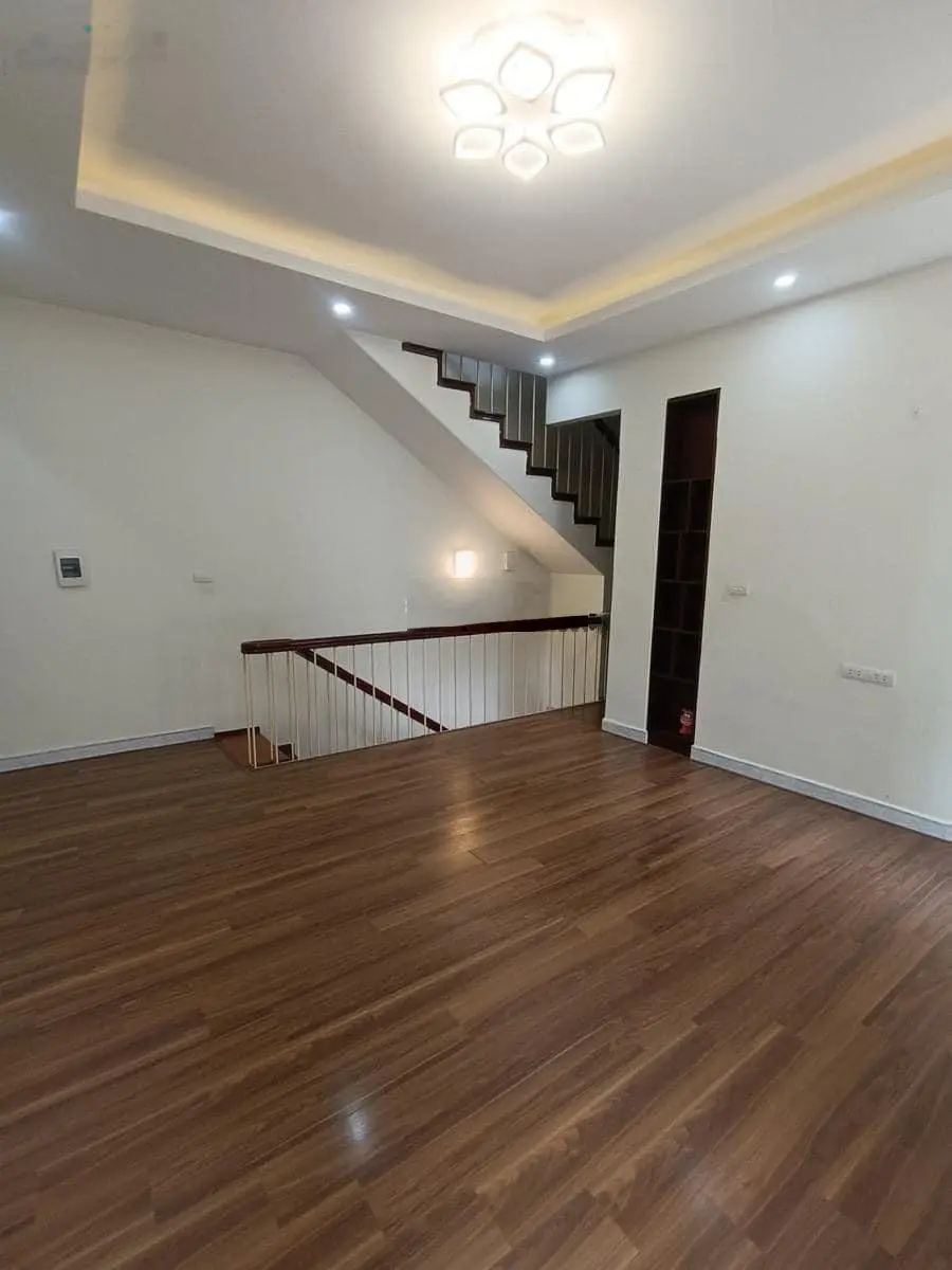 Bán nhà kinh doanh Quang Tiến- ngõ ô tô -75m2- 4 tầng-lô góc -7.66 tỷ- dân xây chắc chắn- ở luôn