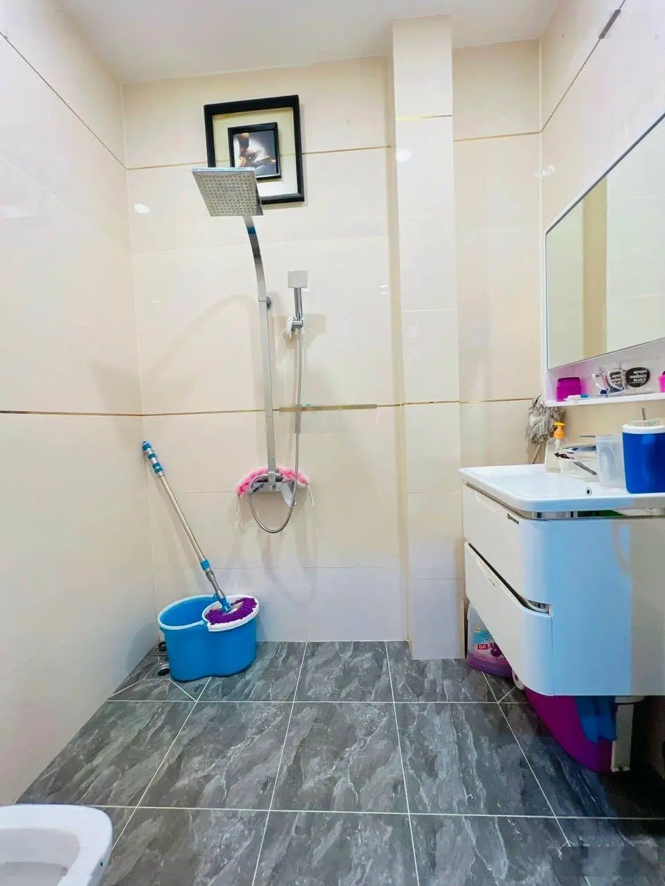 Bán nhà trung tâm Q4 mặt tiền đường số kinh doanh nhà đẹp 4 tấm DT 4*10m khu cao cấp, chỉ 8T xíu