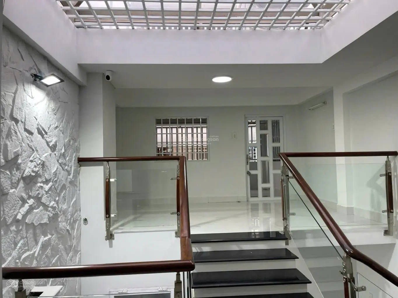 Bán Nhà mặt phố tại Tân Phong, Q7, TP.HCM giá tốt, 15,979 tỷ, 72m2